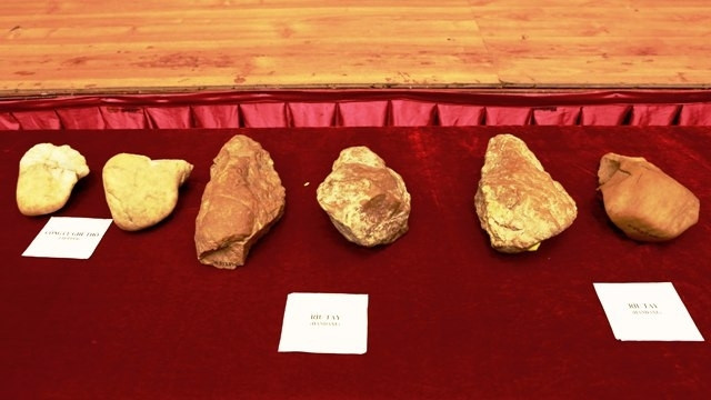 Hand axes founded during the excavations 