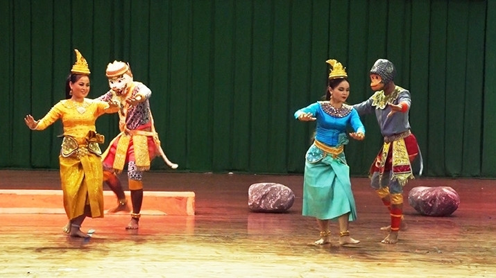 Robam is a combination of traditional dances, beautiful singing, elaborate costumes, and the arts of masquerade masks for artists. 