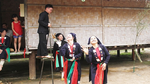 Vietnam has moved up four places to rank 79th in the World Happiness Report 2021. (Photo: NDO)