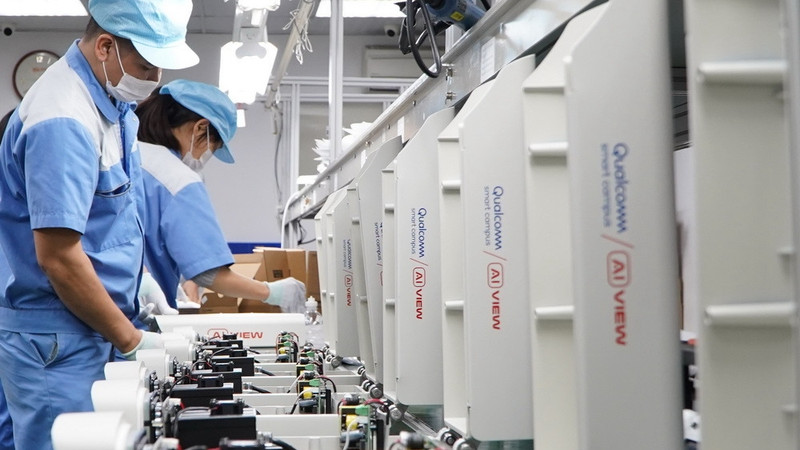 AI View camera production line