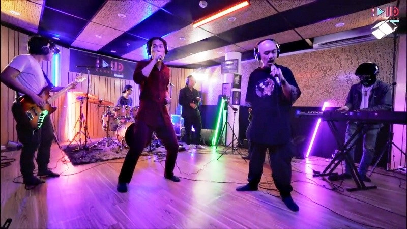 Hub band performs on July 4.