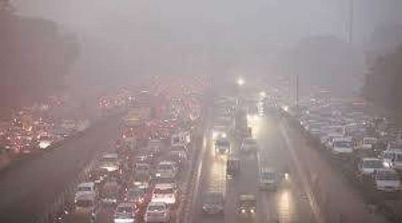 The air pollution level in India's capital city New Delhi on November 8 continues to be in the severe category, officials said.