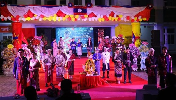  Lao students in Thua Thien - Hue celebrate the Bunpimay Festival (Photo: VNA)