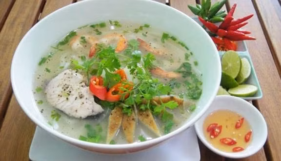 Fish cake noodles - a Phan Rang speciality
