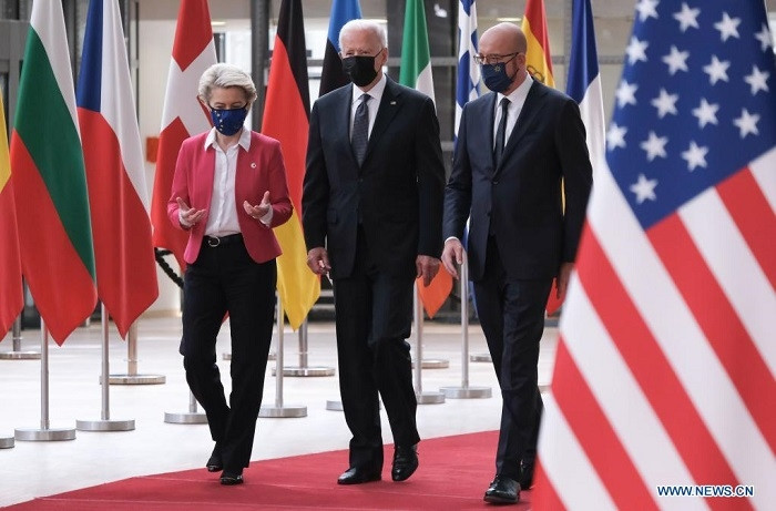 European Council President Charles Michel (R) and European Commission President Ursula von der Leyen (L) welcome US President Joe Biden (C) at the EU headquarters in Brussels, Belgium, on June 15, 2021. (Photo: European Union/Handout via Xinhua)