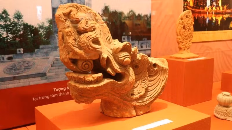 Artefacts, documents and photos at the exhibition 