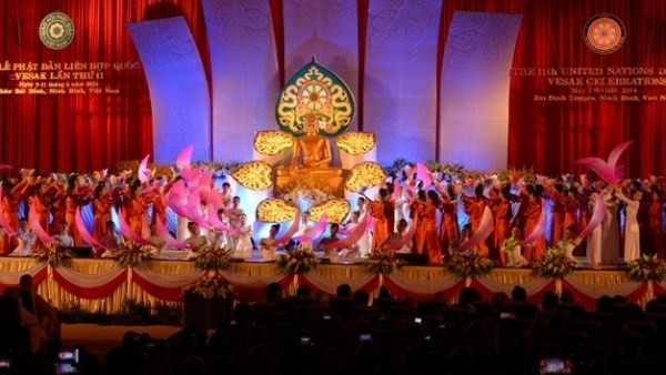 A grand opening ceremony kicks off a wide range of activities to celebrate the UN Day of Vesak. (Source: Giac Ngo Online)