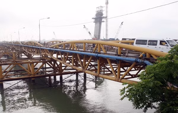 Nguyen Van Troi bridge