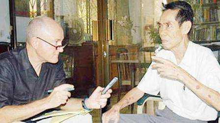 ‘Perfect spy’ Pham Xuan An in an interview with US professor Larry Berman