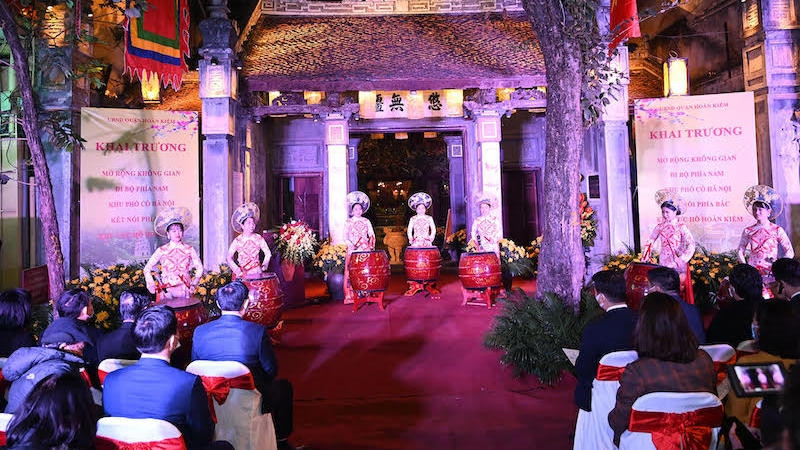 At the opening ceremony for the pedestrian space in the south of Hanoi Old Quarter 