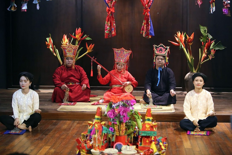 ‘Then’ is a form of spiritual dance music of Tay, Nung, and Thai ethnic people in Vietnam