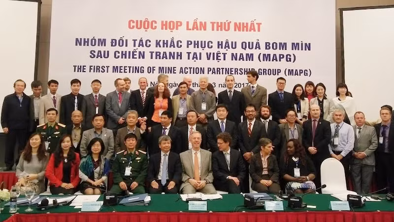 Delegates at the meeting (Photo: laodongxahoi.net)