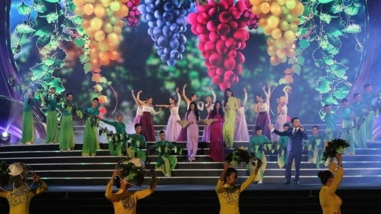 A performance at the opening ceremony (Photo: bienphong.com.vn)