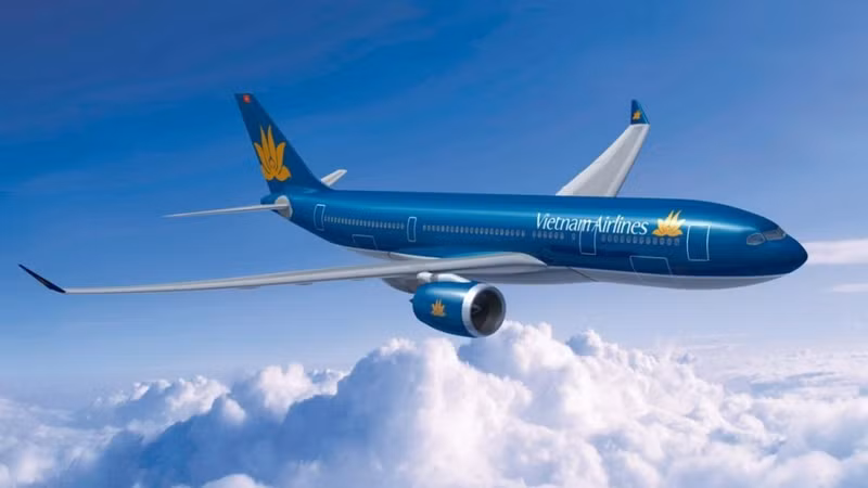 The Civil Aviation Authority of Viet Nam has suggested the Ministry of Transport allow it to take the initiative in increasing flights, starting from January 14. (Photo: VNA)