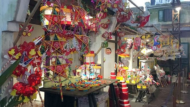 A space displaying traditional toys at the Mid-autumn festival 2017 at Thang Long Imperial Citadel (Photo: tienphong.vn)
