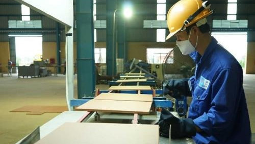 Vietnam’s ceramic producers will auction shares in Singapore. (Image for illustration/Credit: viglacera.vn)