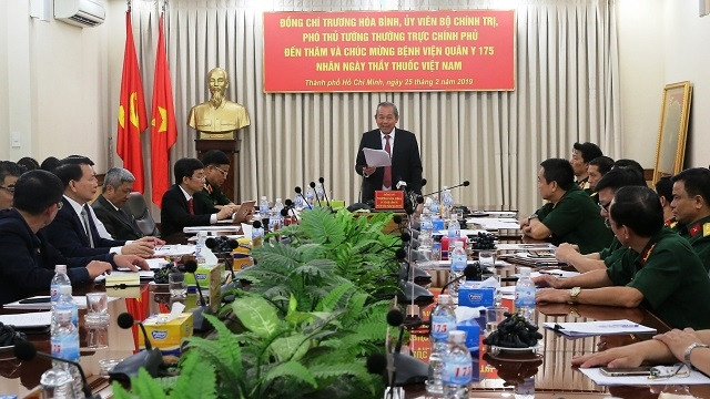 Deputy Prime Minister Truong Hoa Binh speaks at a meeting with doctors and leaders of the Military Hospital 175 in Ho Chi Minh City on February 25, 2019. (Photo: VGP)