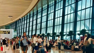 During the two peak days ahead of Tet, the 26th and 27th days of the last lunar month, which fall on February 13 and 14, Tan Son Nhat International Airport is projected to operate up to 1,017 flights per day (Photo: Tan Son Nhat International Airport)