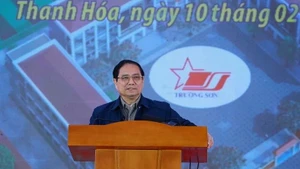 PM Pham Minh Chinh speaks at the groundbreaking ceremony for Cam Thach inter-level school in Thanh Hoa province (Photo: VNA)