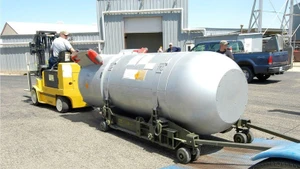 A US tactical nuclear bomb. (Photo: DEFENSE NEWS)