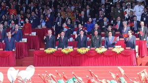 Leaders and former leaders of the Party and State, alongside international guests, attend the ceremony marking the 50th anniversary of the Liberation of the South and National Reunification.