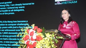 Nguyen Thi Anh Thi, Vice Chairwoman of the Da Nang People’s Committee, delivered remarks at the event. (Photo: nhandan.vn)
