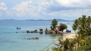 A beach on Phu Quoc Island. (Photo: VNA)