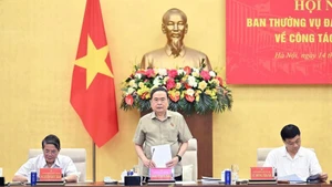 NA Chairman Tran Thanh Man speaks at the meeting. (Photo: VNA)