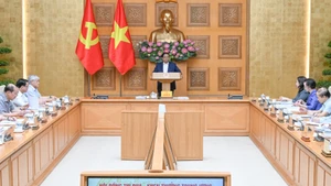 Prime Minister Pham Minh Chinh speaks at the 13th meeting of the Central Emulation and Commendation Council.