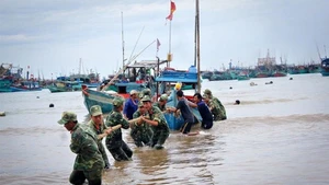 The Prime Minister requested ministries, sectors, and localities to urgently respond to Storm No. 5.