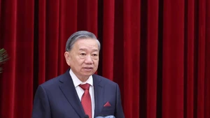 Party General Secretary To Lam delivers an opening speech at the 13th plenum of the 13th Party Central Committee. (Photo: VNA)