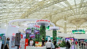 Booths at the space of Vietnamese national brands (Photo: VNA)