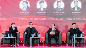 Economic experts discuss at the National Startup Forum 2025.