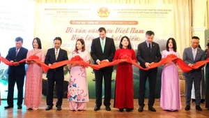 Opening ceremony of the exhibition on Vietnamese cultural heritage held in the Czech Republic. (Photo: Embassy of Viet Nam in the Czech Republic)