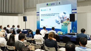 At the technical seminar on innovations in flood control and climate resilience in Ho Chi Minh City on October 23 (Photo: VNA)