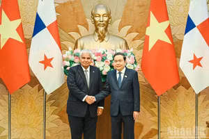 National Assembly President Tran Thanh Man and Panamanian President José Raúl Mulino. (Photo: DUY LINH)