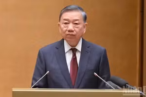 General Secretary and President To Lam delivers a directive speech at the national conference on studying, grasping, and implementing specific Politburo resolutions and directives on September 3. (Photo: Tran Hai)