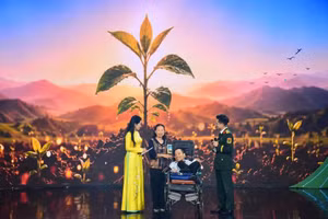 Do Ha Cu, a second-generation victim of Agent Orange (seated in the centre), speaks at the “Journey of Hope” programme, held to mark the 65th anniversary of the Agent Orange catastrophe in Viet Nam.