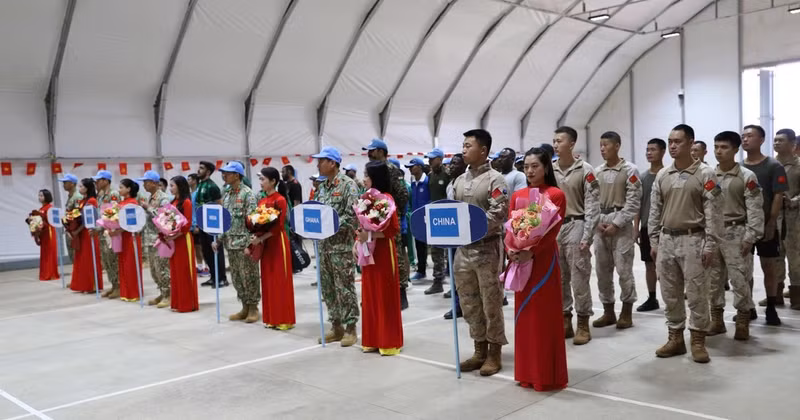The badminton tournament marking United Nations Day at the United Nations Interim Security Force for Abyei brought together eight teams from six countries. (Photo: Viet Nam Department of Peacekeeping Operations)