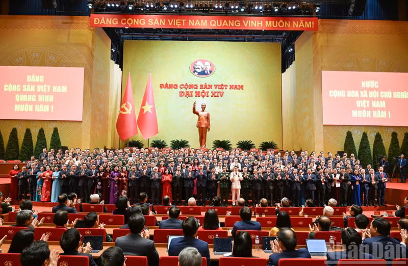 The 14th Party Central Committee makes its debut at the Congress.