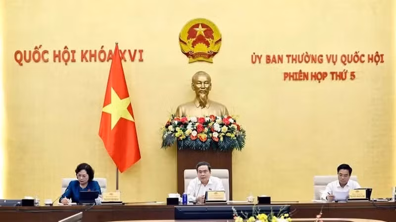The National Assembly (NA) Standing Committee discusses the draft revised Law on International Agreements at its fifth session on August 28. (Photo: VNA)