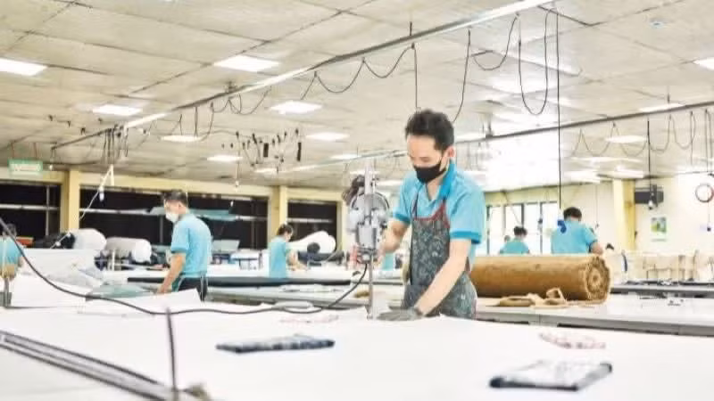 Production at Tien Hung Garment Joint Stock Company in Hung Yen Province. (Photo: Hai Nguyen)