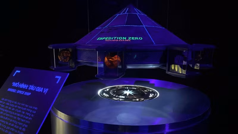 The “Spice Ship” model inspired by the Vietnamese conical hat. (Photo: DIEU HUONG)