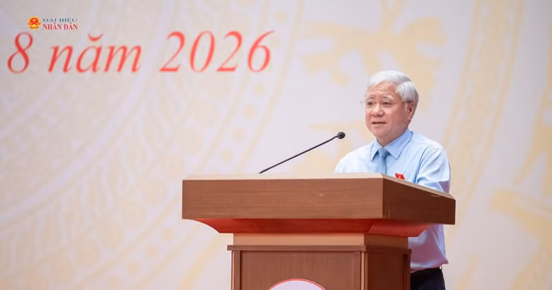 NA Standing Vice Chairman Do Van Chien speaks at the ceremony.