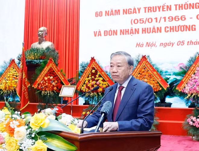 Party General Secretary To Lam speaks at the ceremony marking the 60th traditional day of the internal affairs sector (Photo: VNA)