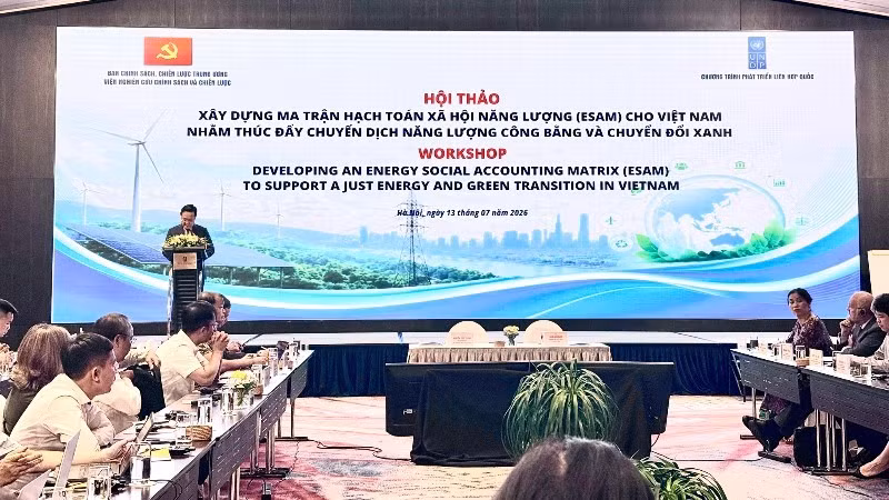 Delegates attend the workshop.