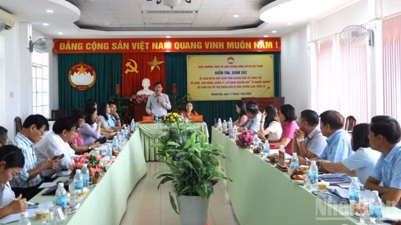 Delegates at the working session. (Photo: Nguyen Trung)