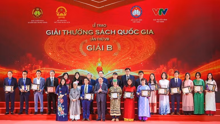 giaisach1g-b.jpg
