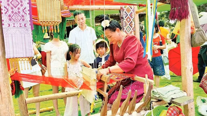 A highland market recreated at the Viet Nam National Village for Ethnic Culture and Tourism. (Photo: Organising Committee)