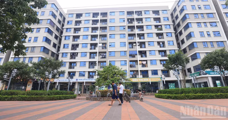 A social housing complex has been put into operation in Ha Noi.